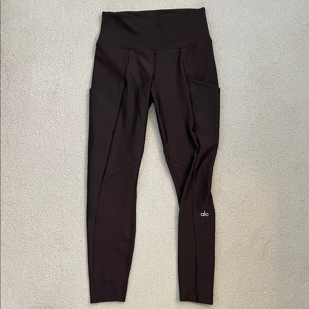 Alo High-Waist Brown Leggings with Side Pockets